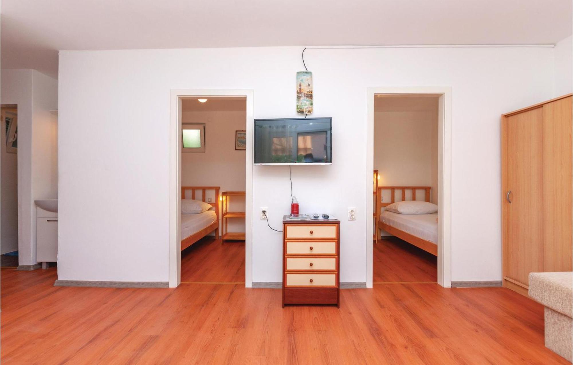 Beautiful Apartment In Jadrija With Kitchen Εξωτερικό φωτογραφία